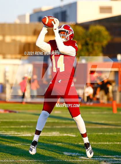 Thumbnail 1 in Mission Viejo vs Alemany photogallery.