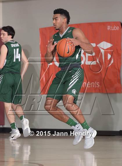 Thumbnail 2 in De La Salle @ Alemany (MaxPreps Holiday Classic) photogallery.