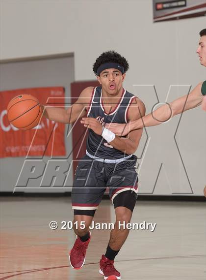 Thumbnail 2 in De La Salle @ Alemany (MaxPreps Holiday Classic) photogallery.