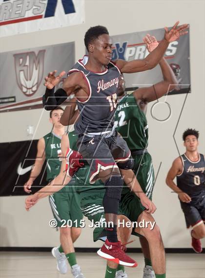 Thumbnail 3 in De La Salle @ Alemany (MaxPreps Holiday Classic) photogallery.
