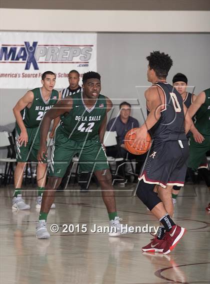 Thumbnail 3 in De La Salle @ Alemany (MaxPreps Holiday Classic) photogallery.