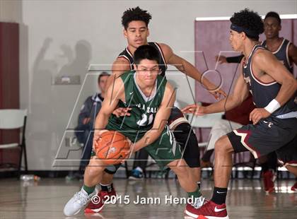 Thumbnail 2 in De La Salle @ Alemany (MaxPreps Holiday Classic) photogallery.
