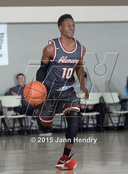 Thumbnail 2 in De La Salle @ Alemany (MaxPreps Holiday Classic) photogallery.