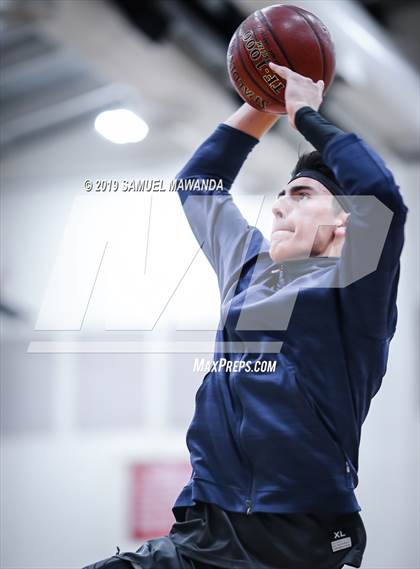 Thumbnail 3 in Hart vs Camarillo (Hart Holiday Classic) photogallery.