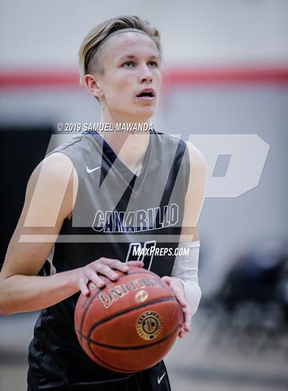 Thumbnail 1 in Hart vs Camarillo (Hart Holiday Classic) photogallery.