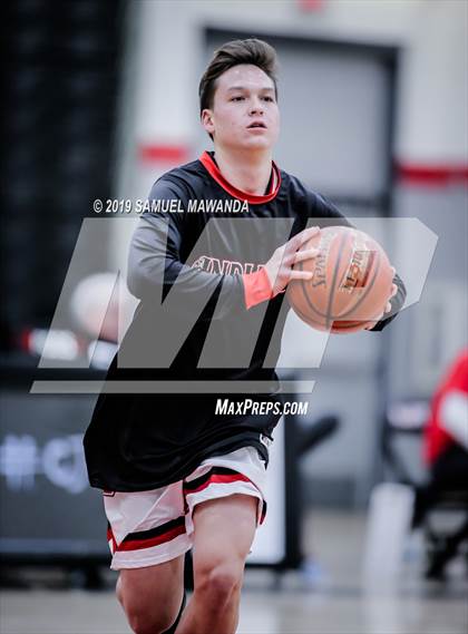 Thumbnail 1 in Hart vs Camarillo (Hart Holiday Classic) photogallery.