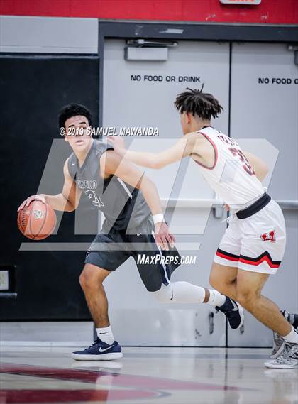 Thumbnail 3 in Hart vs Camarillo (Hart Holiday Classic) photogallery.