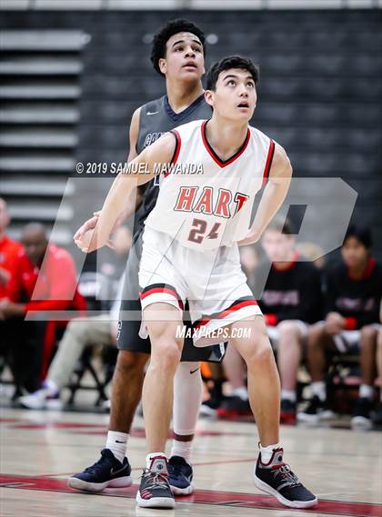 Thumbnail 1 in Hart vs Camarillo (Hart Holiday Classic) photogallery.