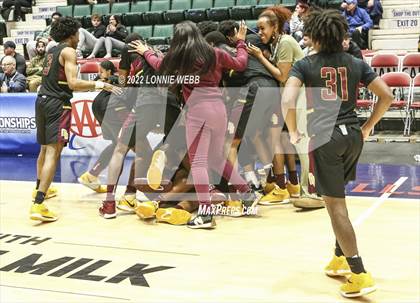 Thumbnail 3 in Mount Vernon vs Green Tech (NYSPHSAA Class AA Final) photogallery.