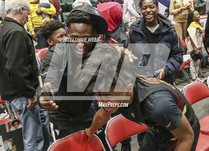 Thumbnail 2 in Mount Vernon vs Green Tech (NYSPHSAA Class AA Final) photogallery.