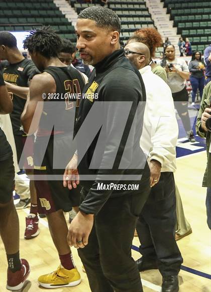 Thumbnail 3 in Mount Vernon vs Green Tech (NYSPHSAA Class AA Final) photogallery.