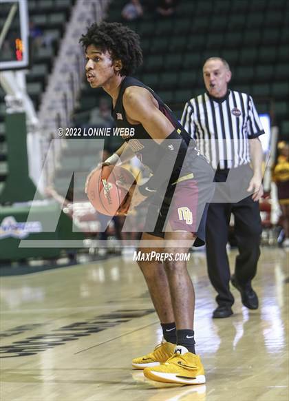 Thumbnail 2 in Mount Vernon vs Green Tech (NYSPHSAA Class AA Final) photogallery.