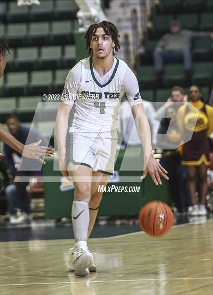 Thumbnail 1 in Mount Vernon vs Green Tech (NYSPHSAA Class AA Final) photogallery.