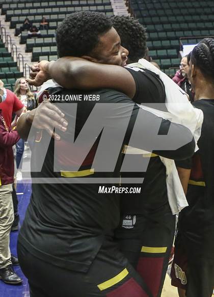Thumbnail 1 in Mount Vernon vs Green Tech (NYSPHSAA Class AA Final) photogallery.