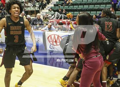 Thumbnail 2 in Mount Vernon vs Green Tech (NYSPHSAA Class AA Final) photogallery.