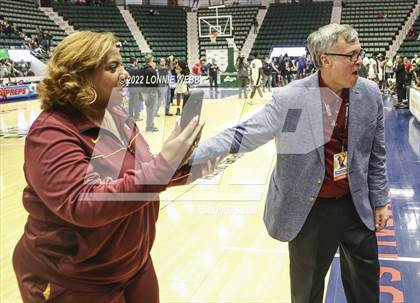 Thumbnail 2 in Mount Vernon vs Green Tech (NYSPHSAA Class AA Final) photogallery.