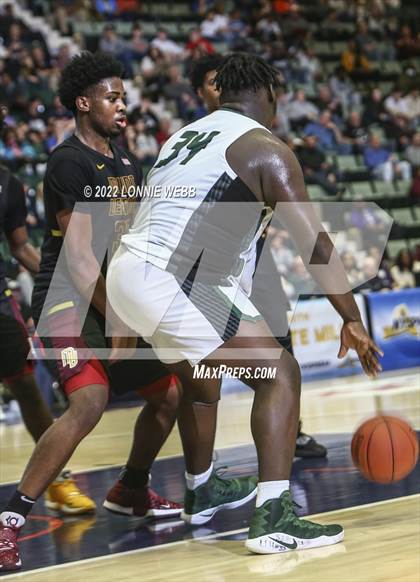 Thumbnail 3 in Mount Vernon vs Green Tech (NYSPHSAA Class AA Final) photogallery.