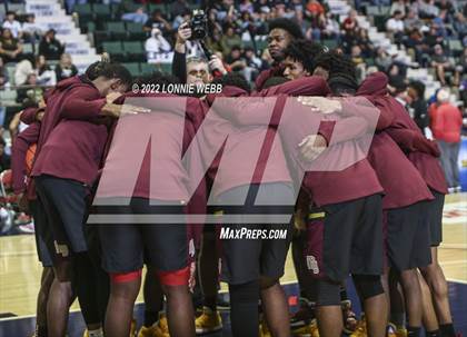 Thumbnail 3 in Mount Vernon vs Green Tech (NYSPHSAA Class AA Final) photogallery.