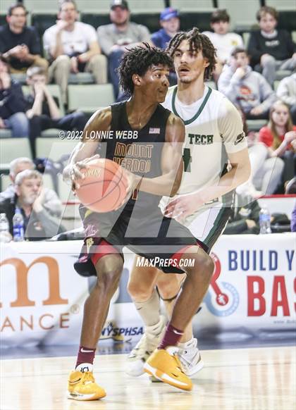 Thumbnail 2 in Mount Vernon vs Green Tech (NYSPHSAA Class AA Final) photogallery.