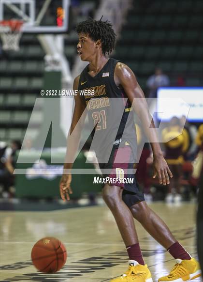 Thumbnail 2 in Mount Vernon vs Green Tech (NYSPHSAA Class AA Final) photogallery.