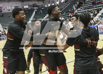 Thumbnail 1 in Mount Vernon vs Green Tech (NYSPHSAA Class AA Final) photogallery.