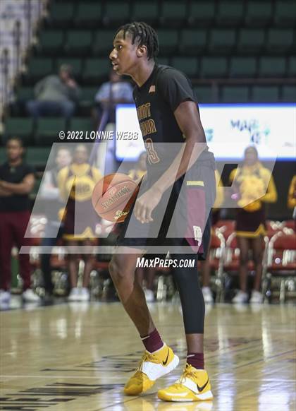 Thumbnail 1 in Mount Vernon vs Green Tech (NYSPHSAA Class AA Final) photogallery.