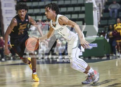 Thumbnail 2 in Mount Vernon vs Green Tech (NYSPHSAA Class AA Final) photogallery.