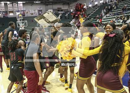 Thumbnail 2 in Mount Vernon vs Green Tech (NYSPHSAA Class AA Final) photogallery.