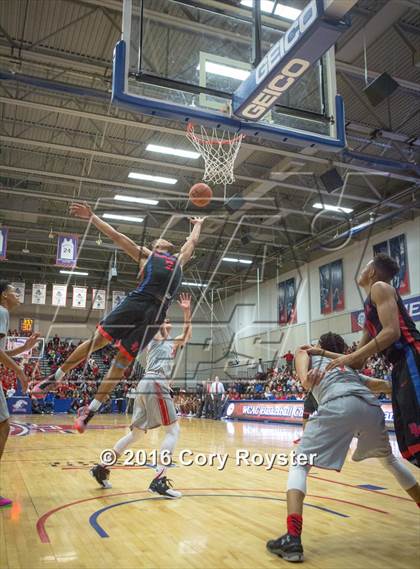 Thumbnail 2 in St. John's vs. DeMatha (WCAC Championship) photogallery.