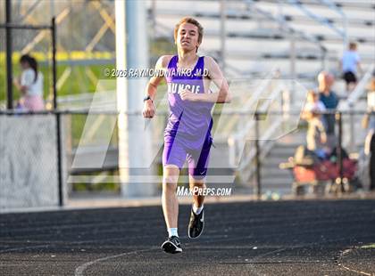 Thumbnail 2 in Muncie Central Duals (800 Meter) photogallery.