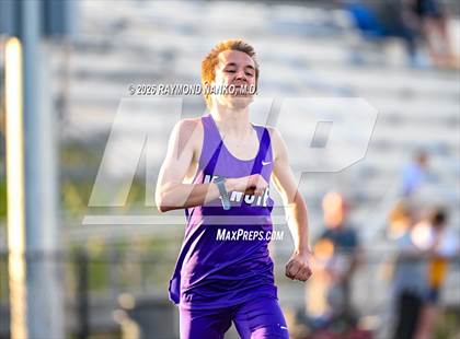 Thumbnail 3 in Muncie Central Duals (800 Meter) photogallery.