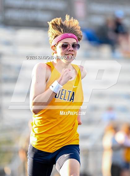 Thumbnail 1 in Muncie Central Duals (800 Meter) photogallery.