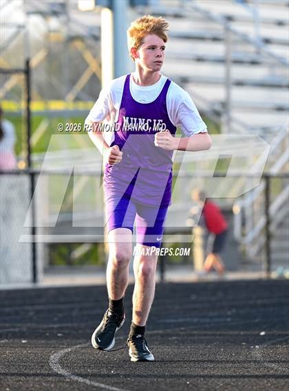 Thumbnail 3 in Muncie Central Duals (800 Meter) photogallery.