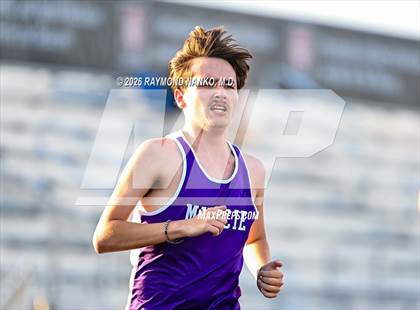 Thumbnail 3 in Muncie Central Duals (800 Meter) photogallery.