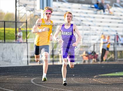 Thumbnail 1 in Muncie Central Duals (800 Meter) photogallery.