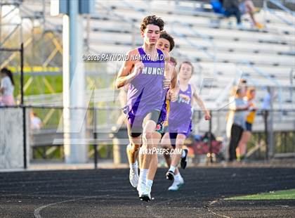 Thumbnail 1 in Muncie Central Duals (800 Meter) photogallery.
