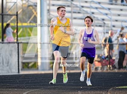 Thumbnail 1 in Muncie Central Duals (800 Meter) photogallery.