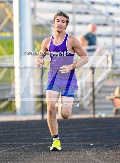 Thumbnail 1 in Muncie Central Duals (800 Meter) photogallery.