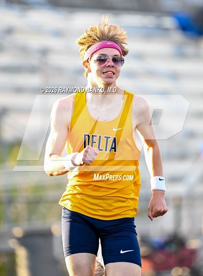 Thumbnail 3 in Muncie Central Duals (800 Meter) photogallery.