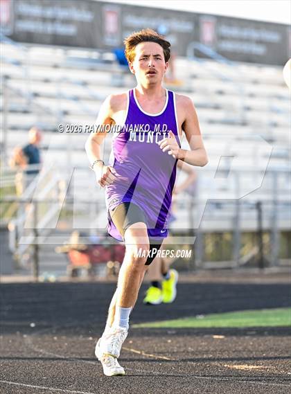 Thumbnail 3 in Muncie Central Duals (800 Meter) photogallery.