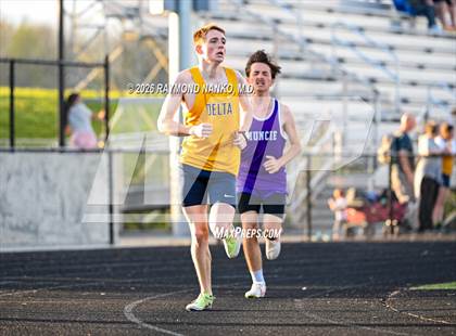 Thumbnail 2 in Muncie Central Duals (800 Meter) photogallery.