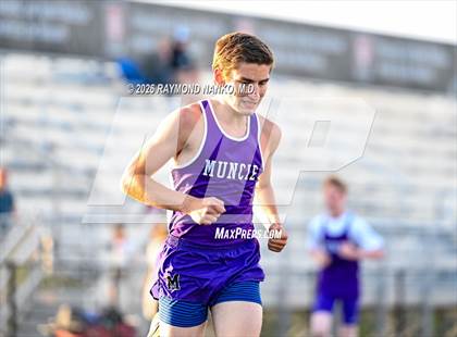 Thumbnail 1 in Muncie Central Duals (800 Meter) photogallery.