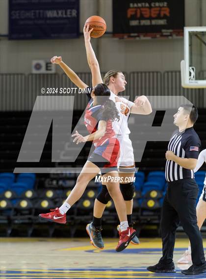 Thumbnail 1 in American vs Half Moon Bay (Santa Cruz Warriors NorCal Invitational) photogallery.