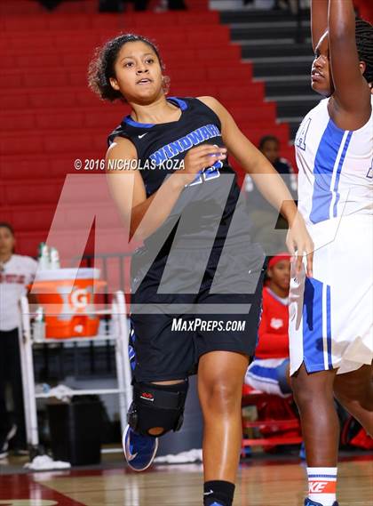 Thumbnail 1 in Serra vs. Windward (Battle of the Beach) photogallery.