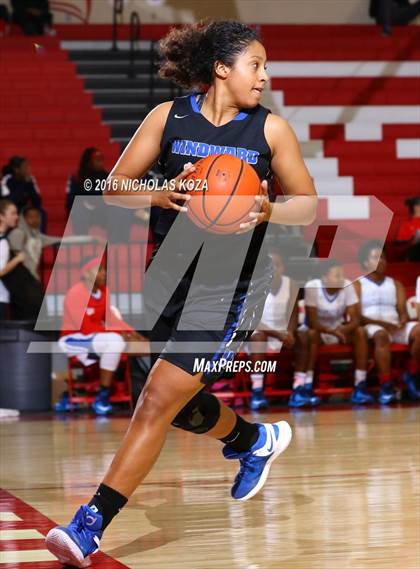 Thumbnail 2 in Serra vs. Windward (Battle of the Beach) photogallery.