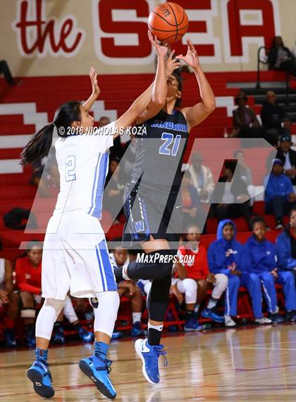 Thumbnail 2 in Serra vs. Windward (Battle of the Beach) photogallery.