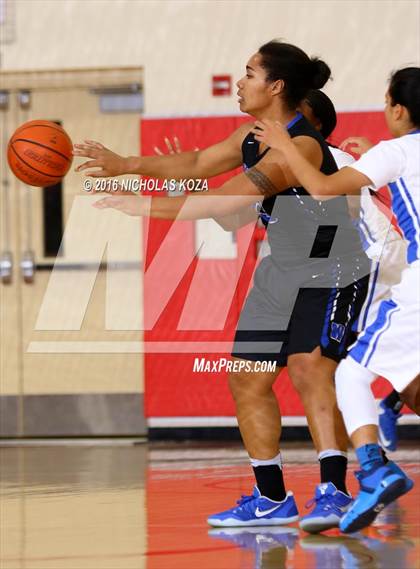 Thumbnail 2 in Serra vs. Windward (Battle of the Beach) photogallery.