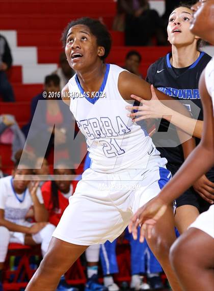 Thumbnail 2 in Serra vs. Windward (Battle of the Beach) photogallery.