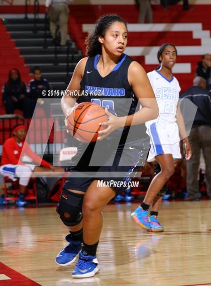 Thumbnail 3 in Serra vs. Windward (Battle of the Beach) photogallery.