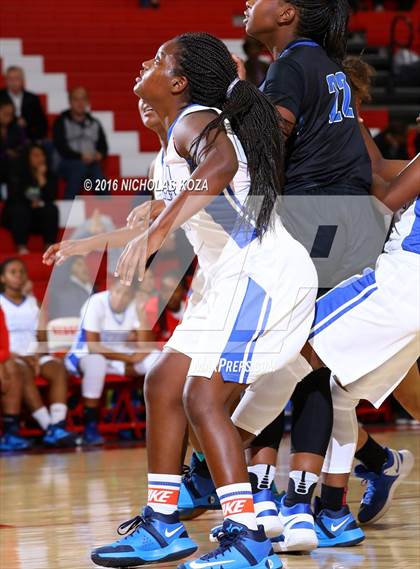 Thumbnail 1 in Serra vs. Windward (Battle of the Beach) photogallery.